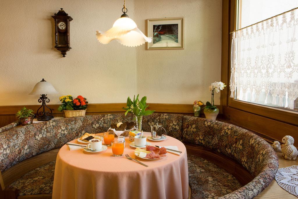 Hotel Garni Ai Serrai Rocca Pietore Bagian luar foto