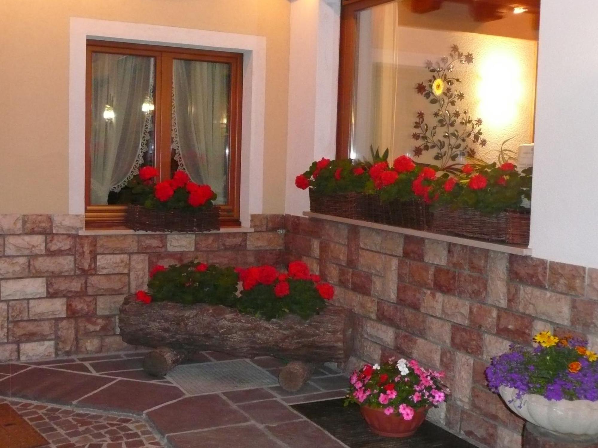 Hotel Garni Ai Serrai Rocca Pietore Bagian luar foto